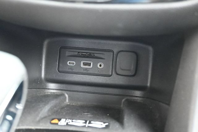 Used 2022 Chevrolet Equinox Premier FWD image 25