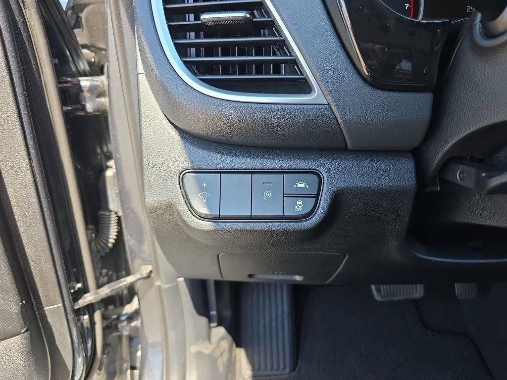 Used 2023 Kia Seltos SX image 35