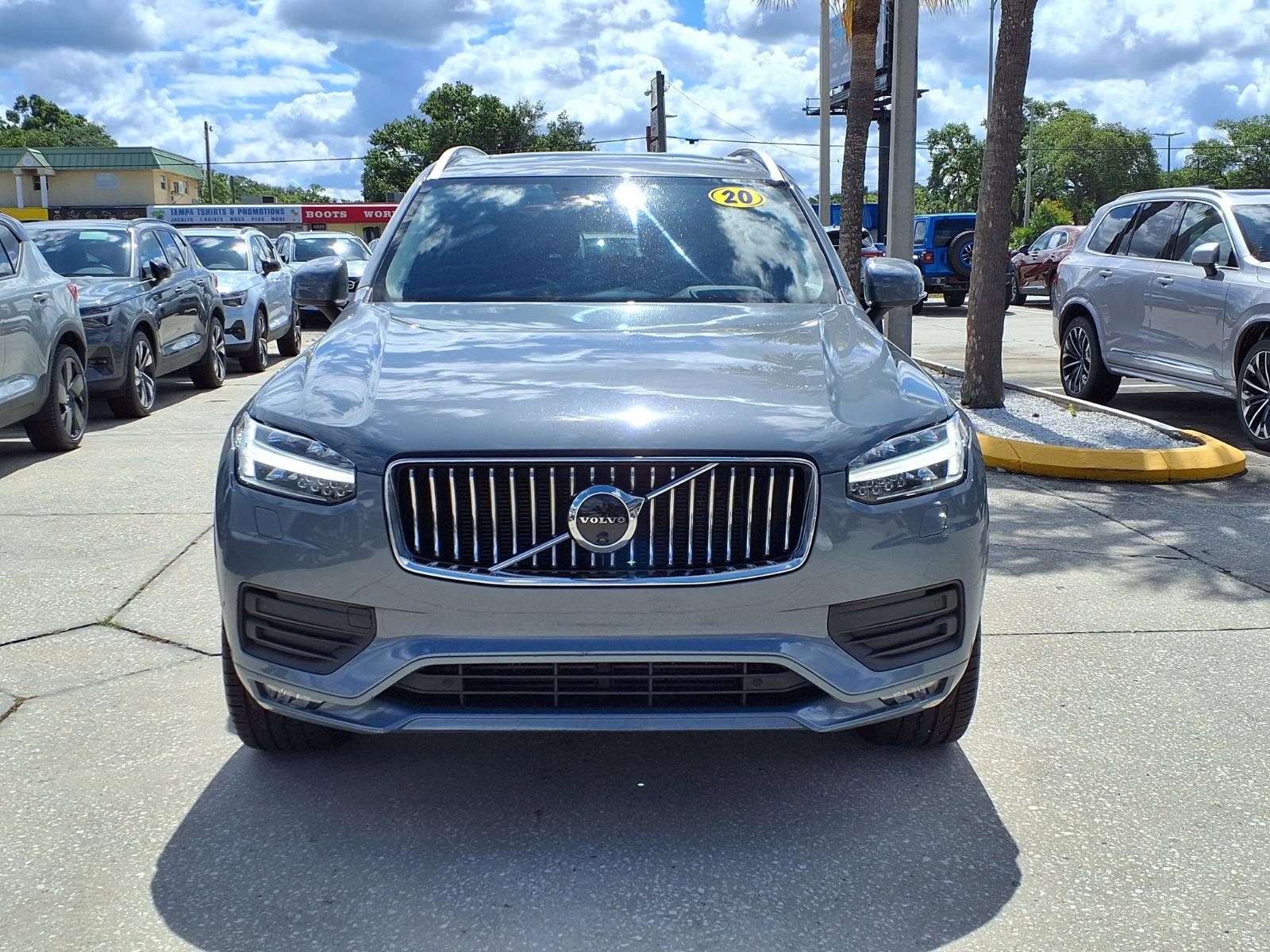 Used 2020 Volvo XC90 T5 Momentum w/ Protection Package Premier AWD/4WD image 2