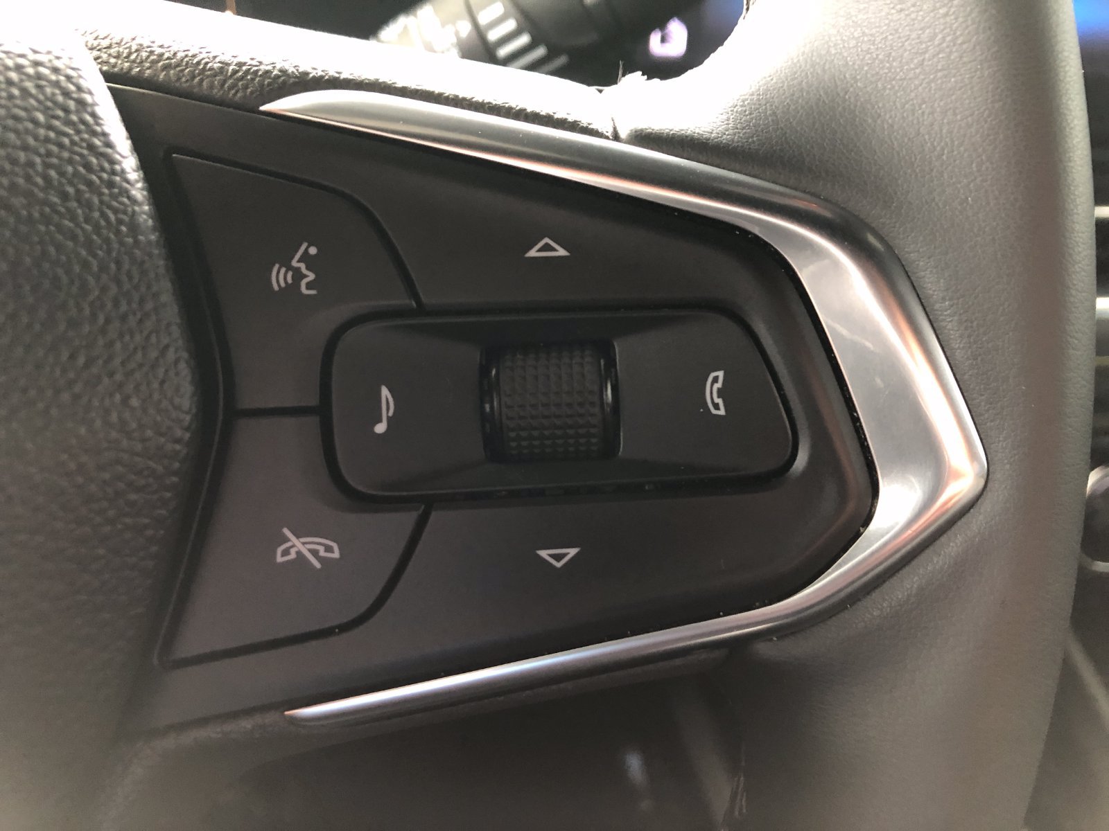 Used 2025 Chevrolet TrailBlazer ACTIV w/ Convenience Package FWD image 35