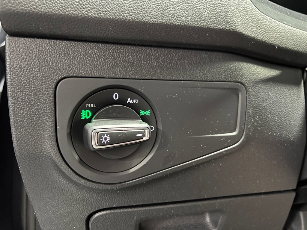 Used 2020 Volkswagen Tiguan SE R-Line w/ 3rd Row Seat Package image 40