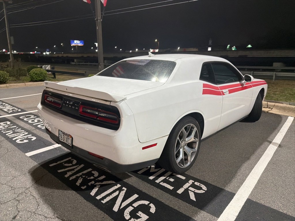 Used 2016 Dodge Challenger SXT Plus image 5