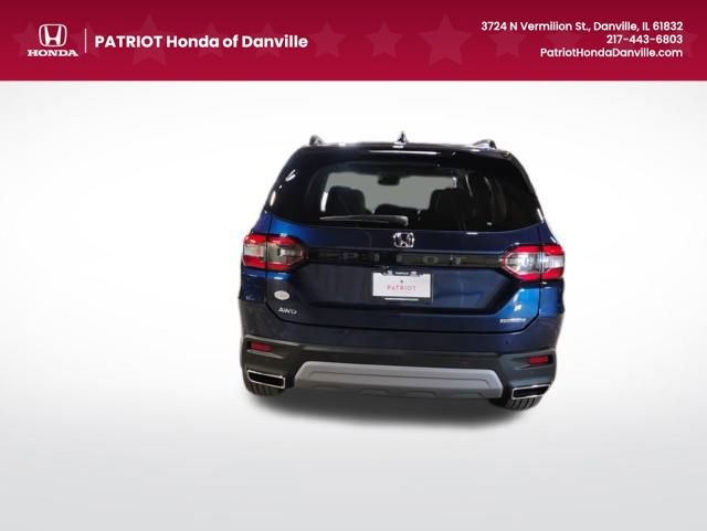 New 2025 Honda Pilot Touring image 4