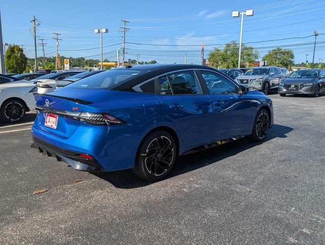 New 2026 Nissan Sentra SR w/ SR Premium Package FWD image 2