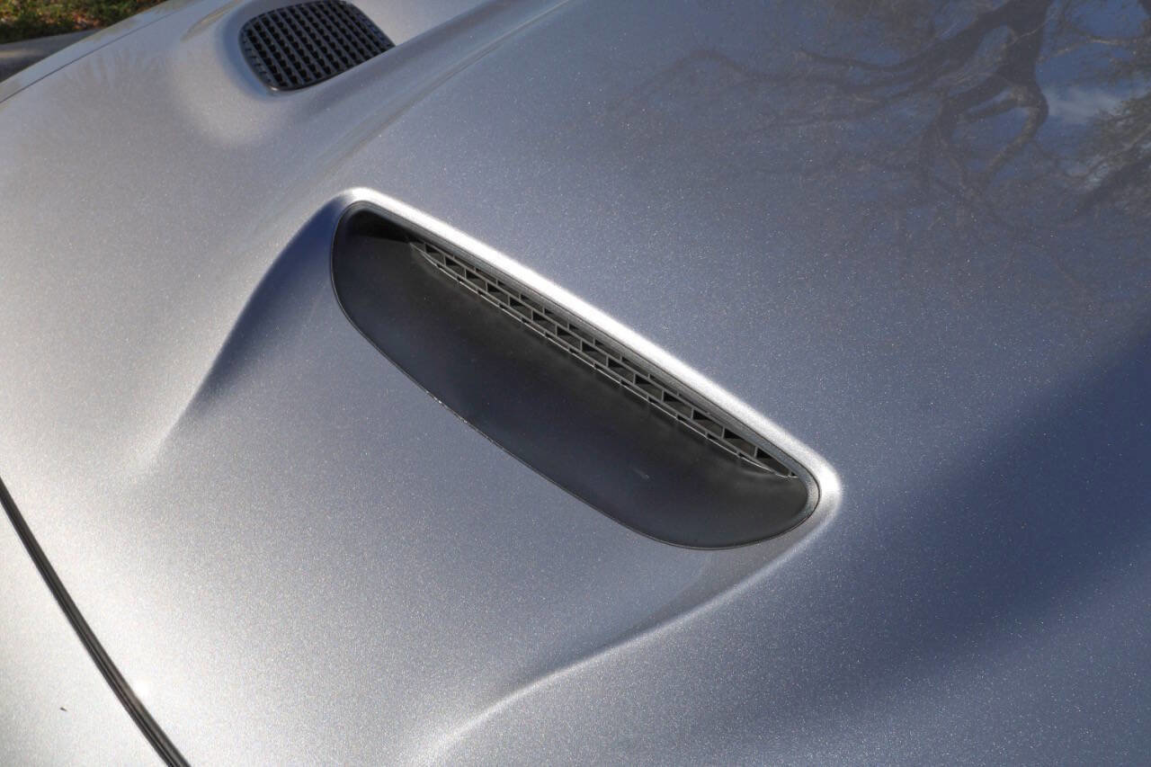 Used 2015 Dodge Challenger SRT Hellcat image 39