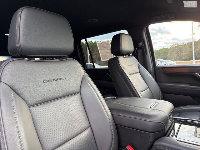 Used 2025 GMC Yukon XL Denali image 11