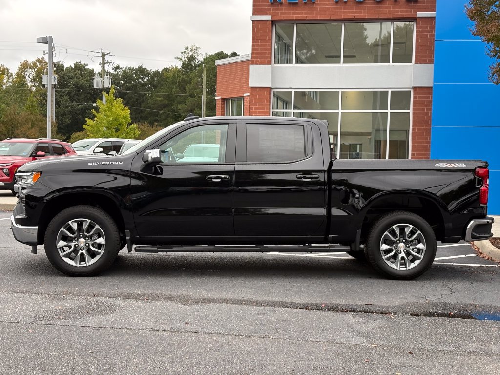 New 2026 Chevrolet Silverado 1500 LT w/ Safety Package AWD/4WD image 2