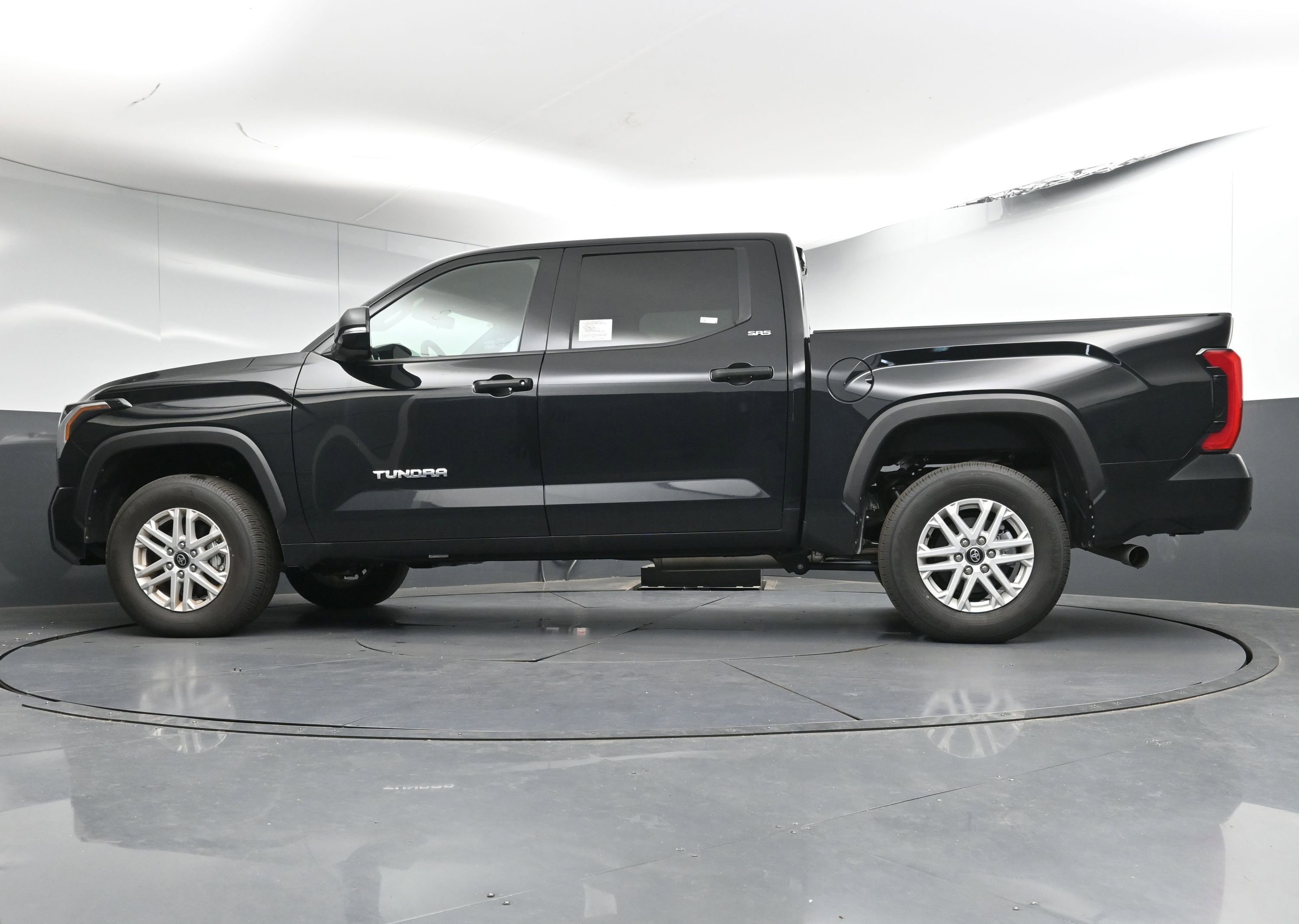 Used 2025 Toyota Tundra SR5 w/ SR5 Convenience Package image 30