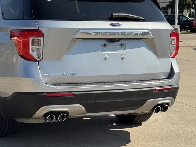 Used 2022 Ford Explorer Platinum w/ Equipment Group 601A RWD image 8