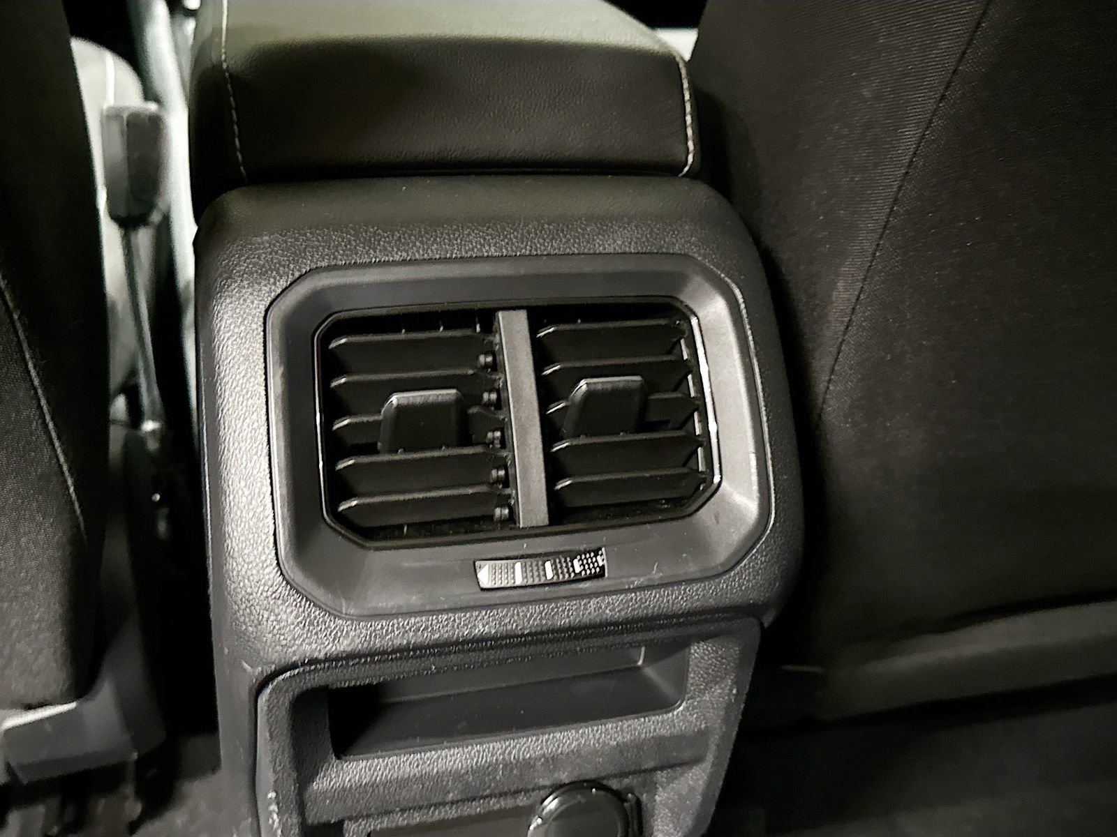 Used 2022 Volkswagen Tiguan S image 25