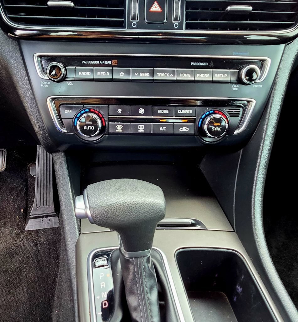 Used 2019 Kia Optima S FWD image 11