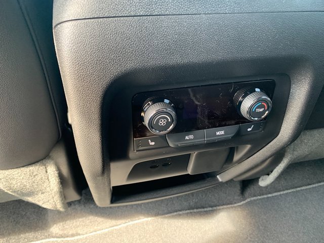 New 2026 Chevrolet Traverse RS image 12