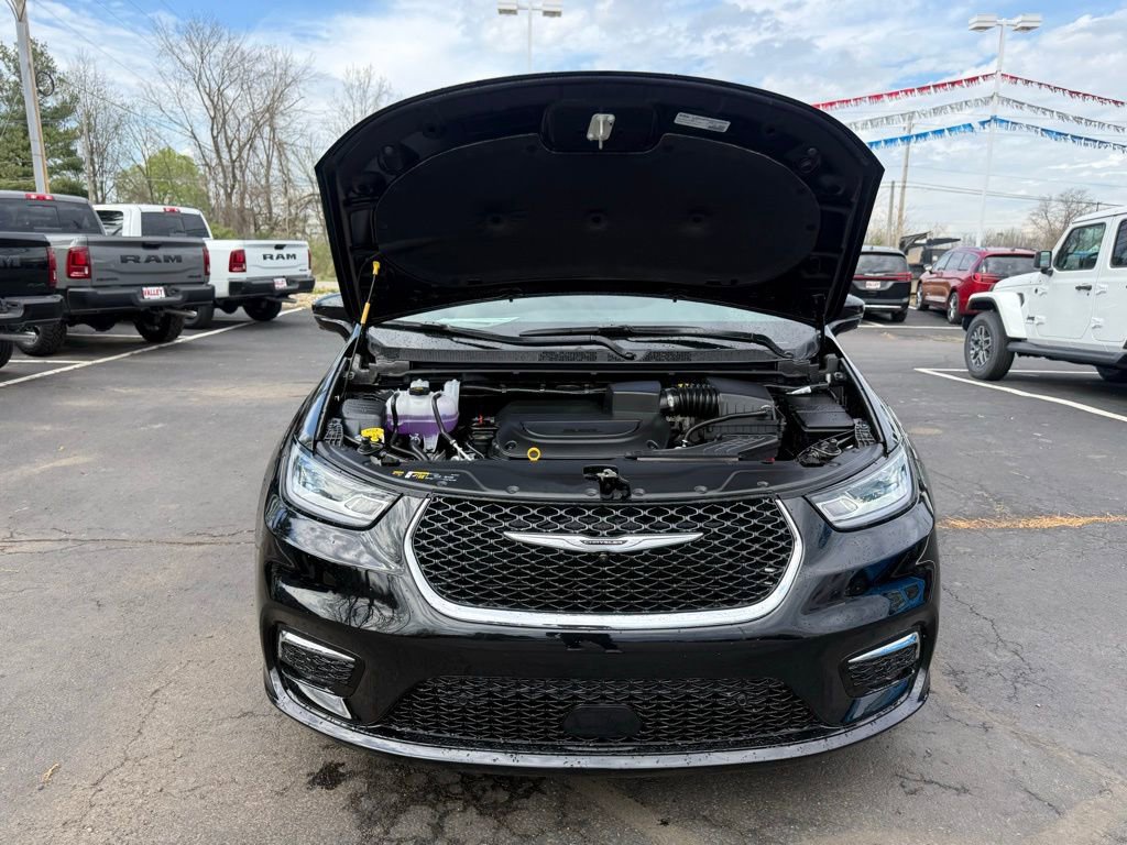 New 2026 Chrysler Pacifica Select FWD image 62