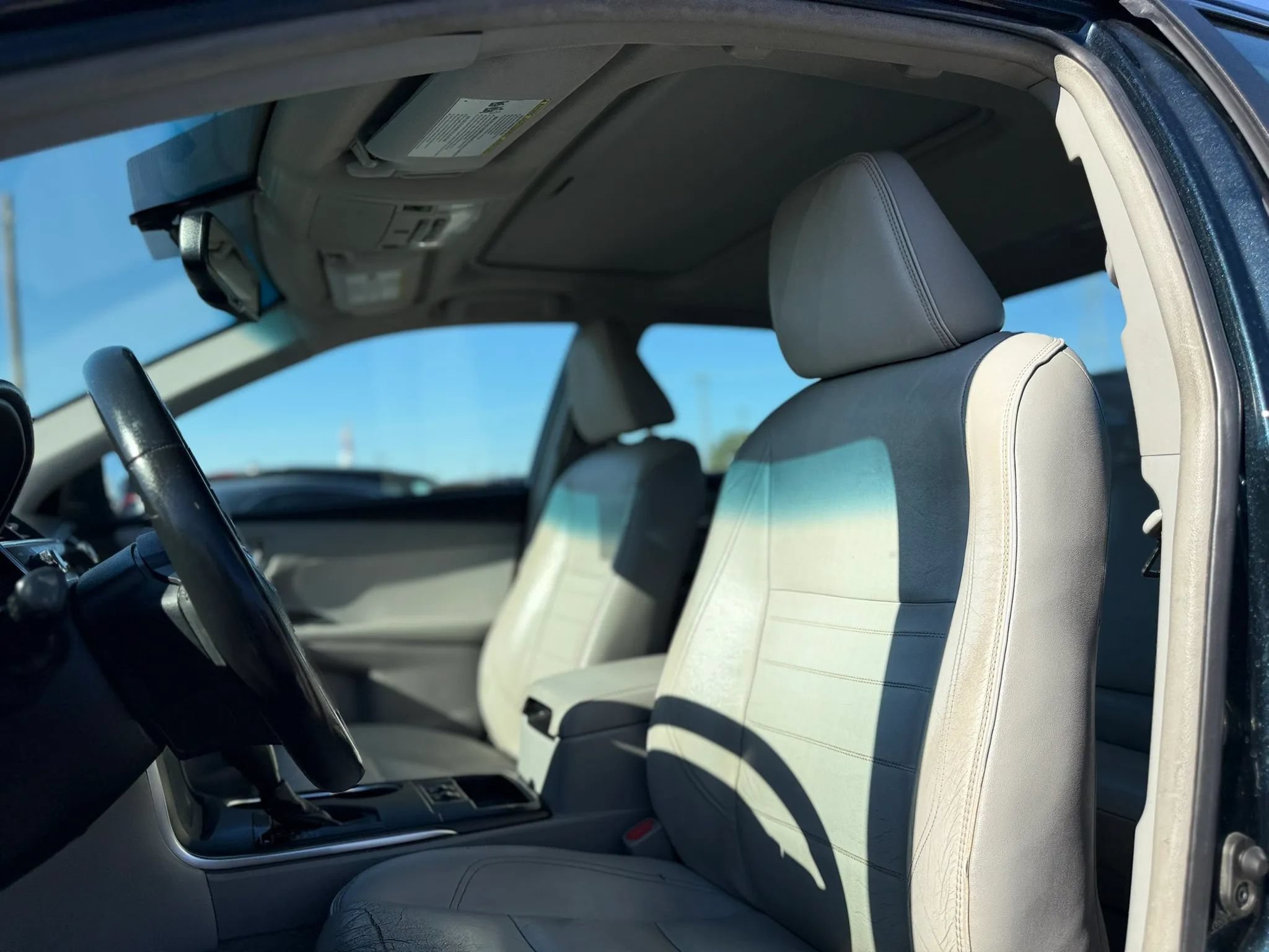 Used 2017 Toyota Camry XLE w/ Moonroof Package FWD image 12