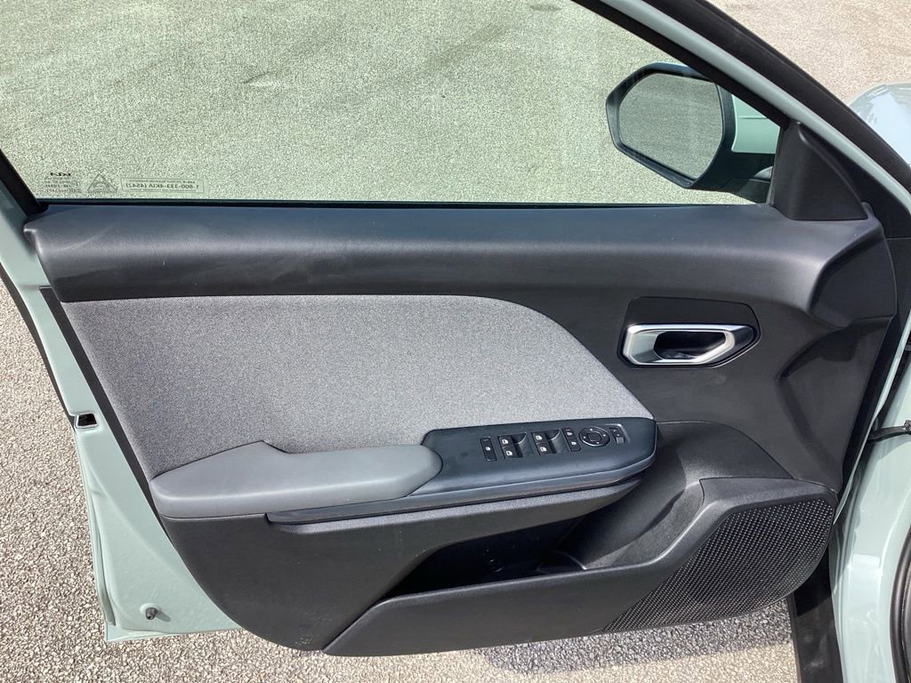 Used 2025 Kia K4 EX image 19