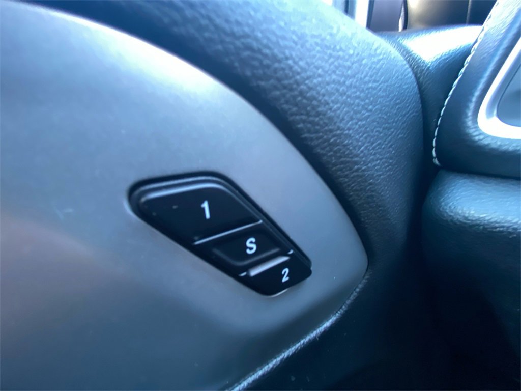 Used 2025 Chrysler Pacifica Limited image 22