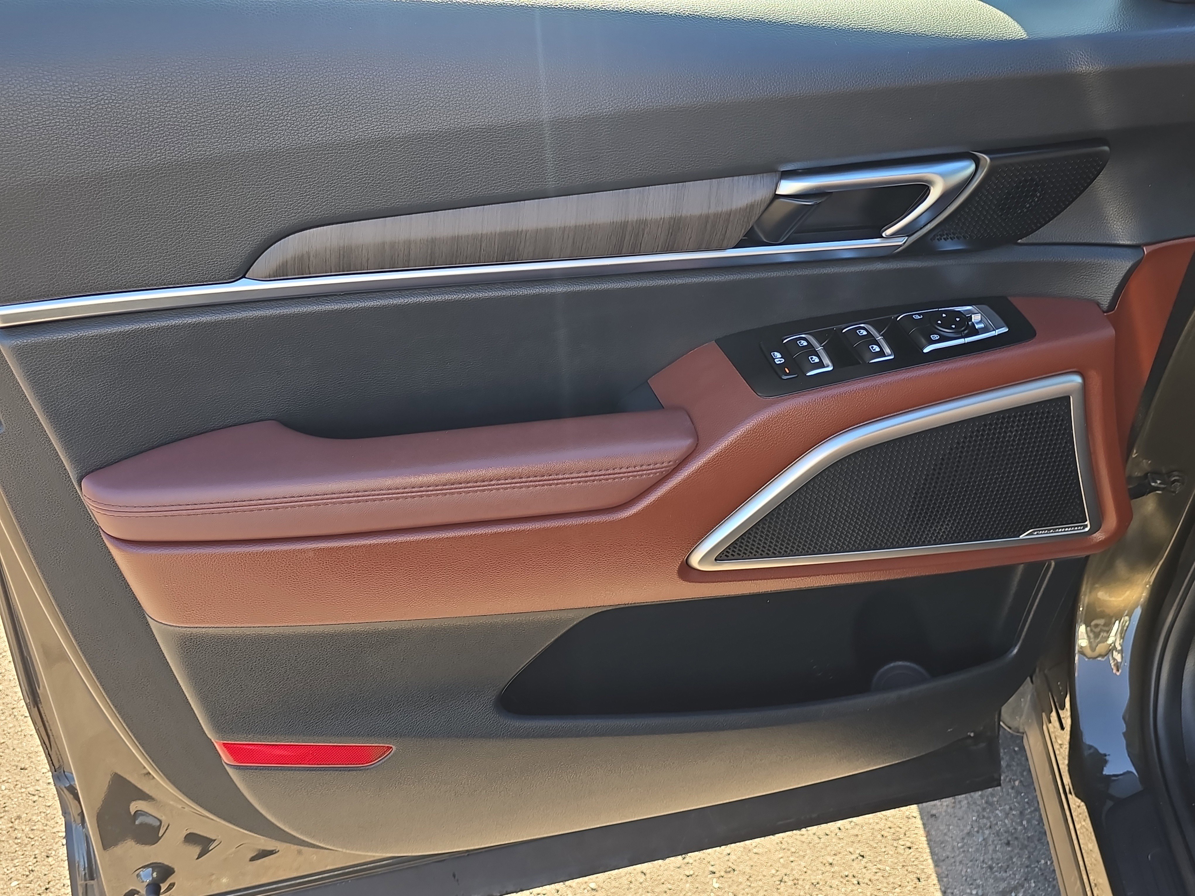 Certified 2023 Kia Telluride EX w/ EX Captain's Chair Package image 20