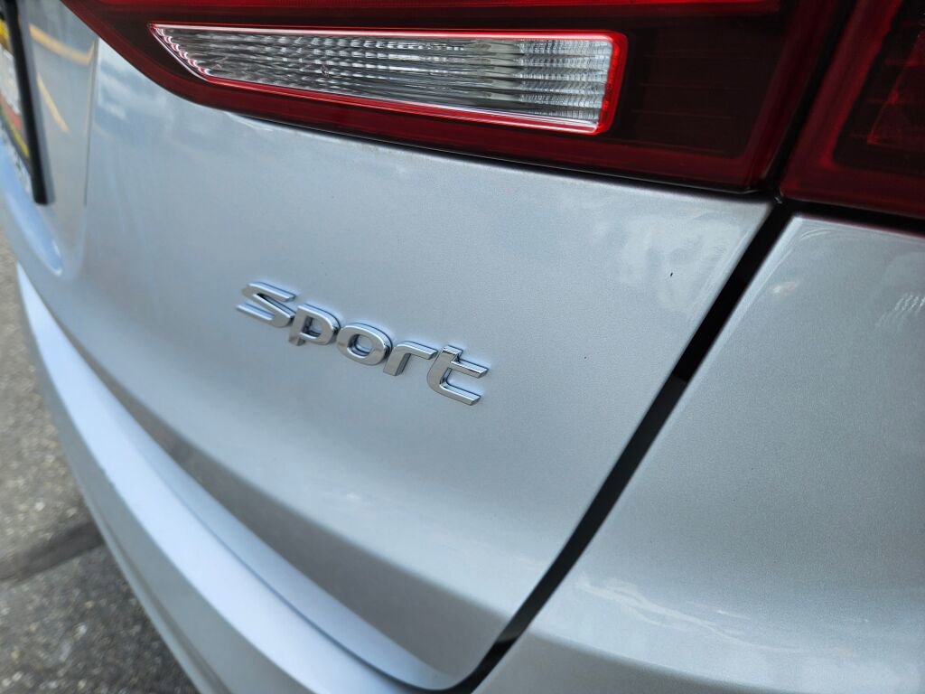 Used 2018 Hyundai Santa Fe Sport FWD image 10