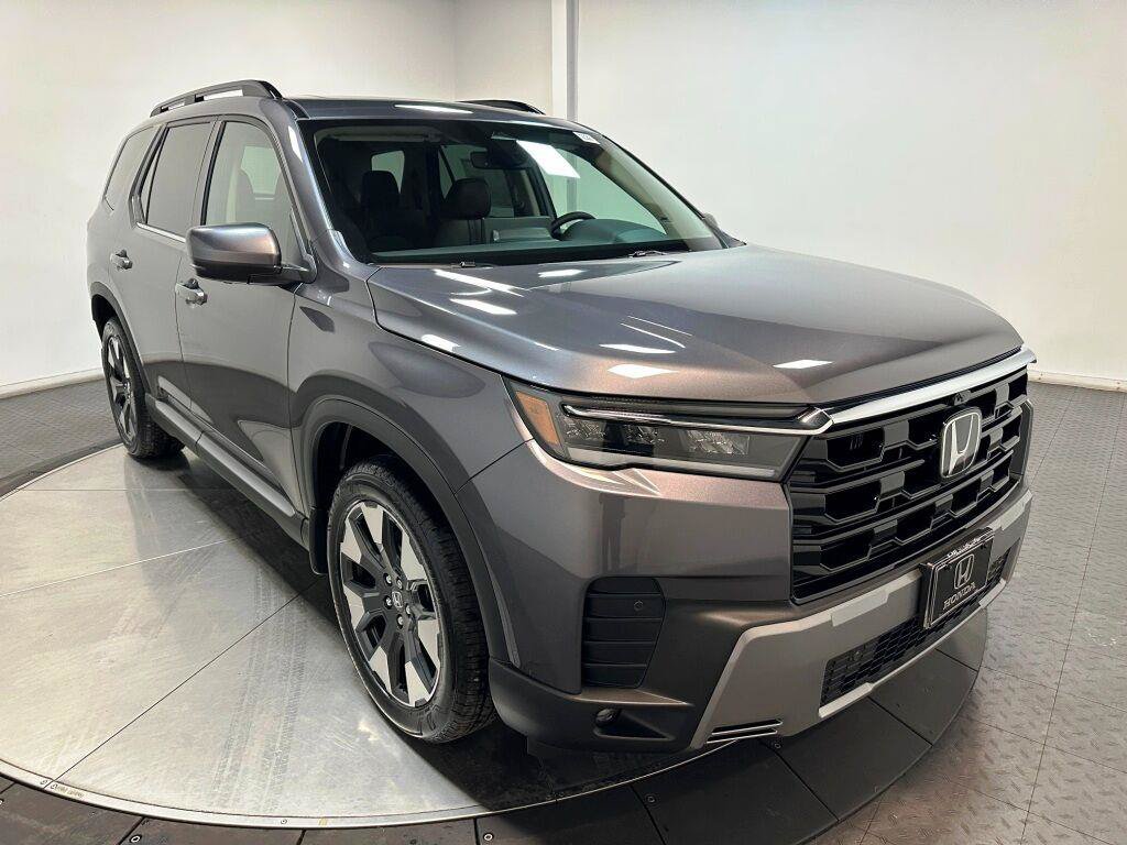 New 2026 Honda Pilot Touring image 2