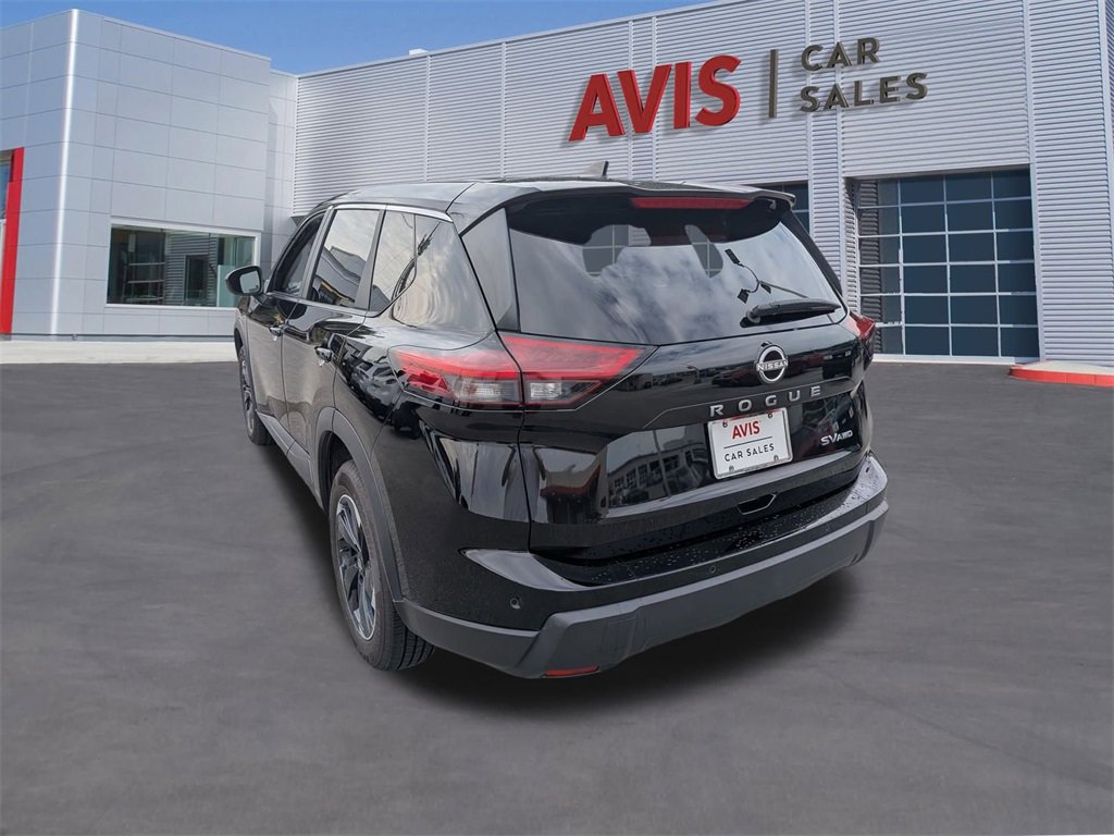Used 2024 Nissan Rogue SV image 9