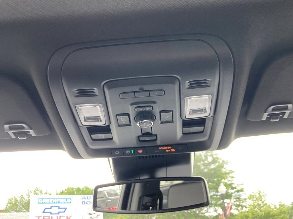 Used 2023 GMC Yukon Denali image 16