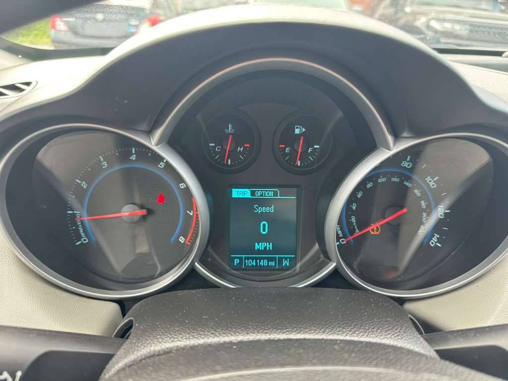 Used 2014 Chevrolet Cruze LS FWD image 14