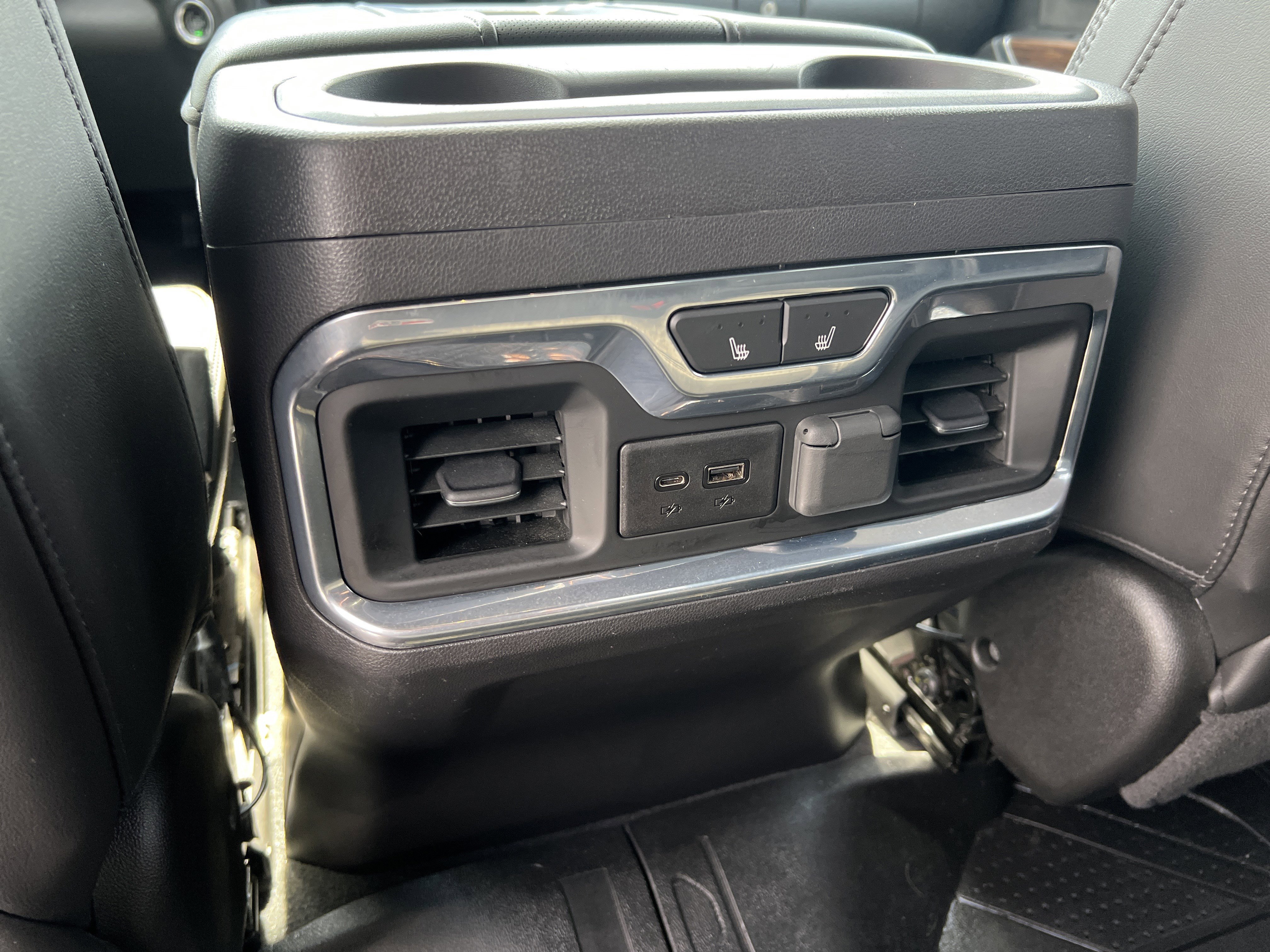 Used 2021 Chevrolet Silverado 1500 High Country w/ Technology Package AWD/4WD image 26