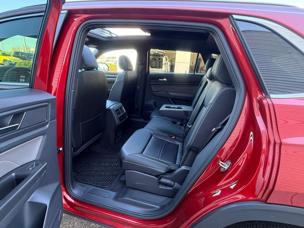 Used 2022 Volkswagen Atlas Cross Sport SEL R-Line image 64