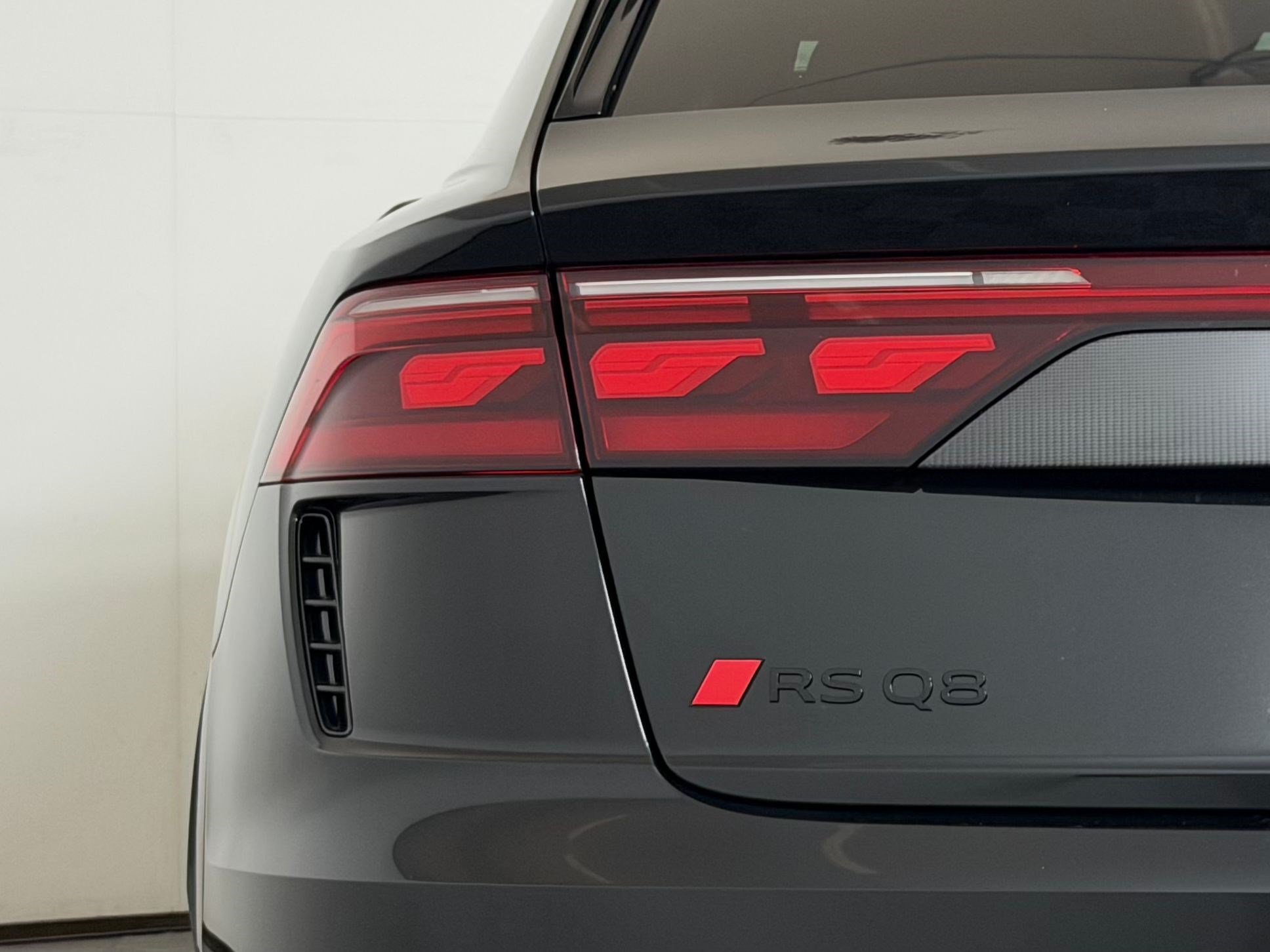 New 2027 Audi RS Q8 performance AWD/4WD image 29