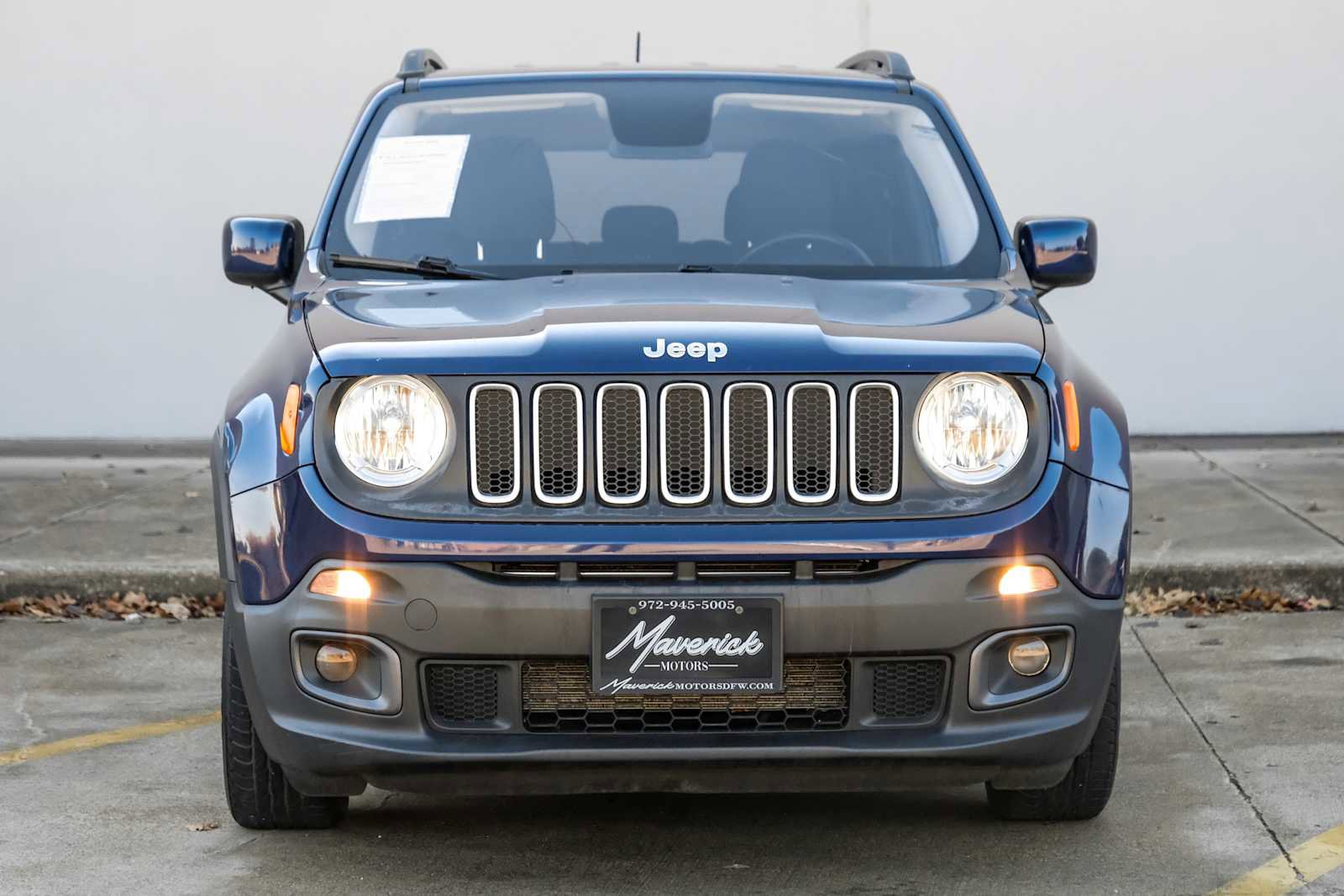 Used 2017 Jeep Renegade Latitude w/ Cold Weather Group image 5