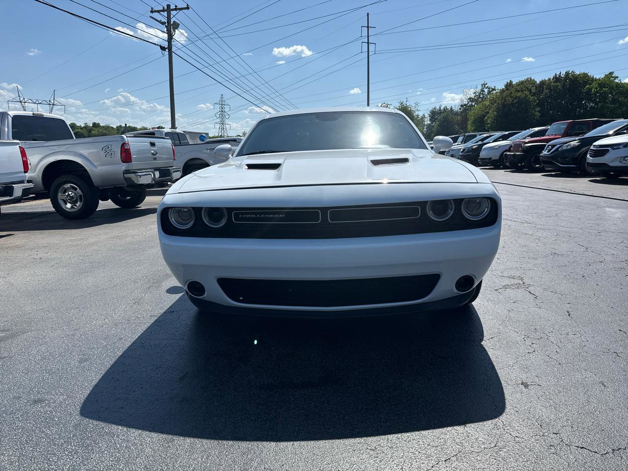 Used 2019 Dodge Challenger SXT RWD image 2