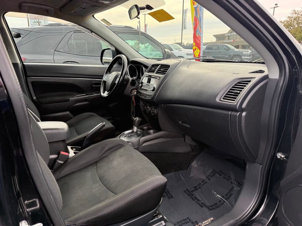 Used 2015 Mitsubishi Outlander Sport ES AWD/4WD image 14