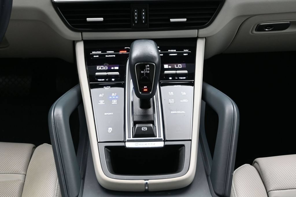 Certified 2023 Porsche Cayenne AWD/4WD image 23