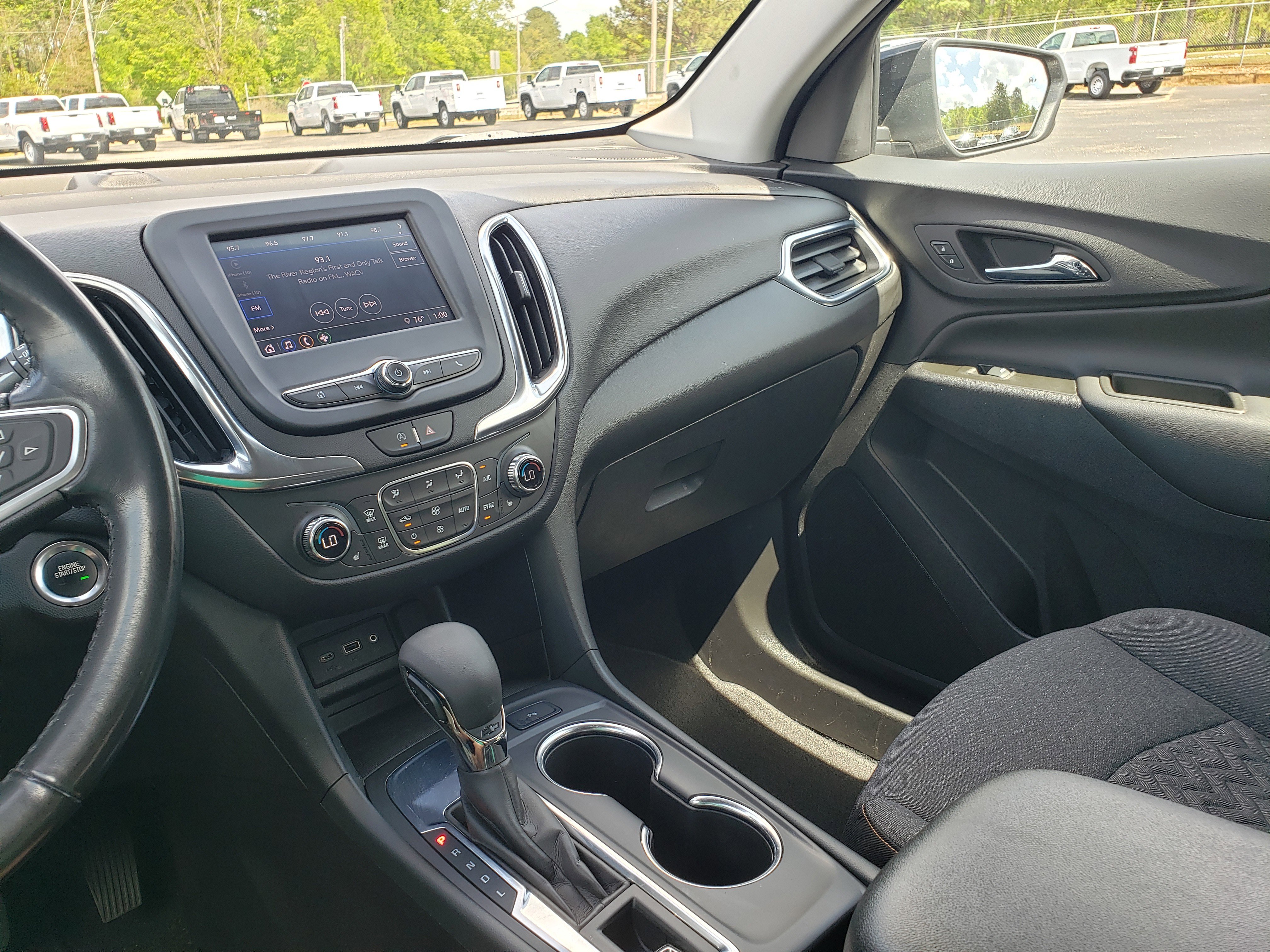 Used 2022 Chevrolet Equinox LT w/ Driver Convenience Package image 22