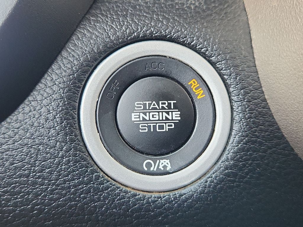Used 2022 RAM 1500 Laramie AWD/4WD image 21