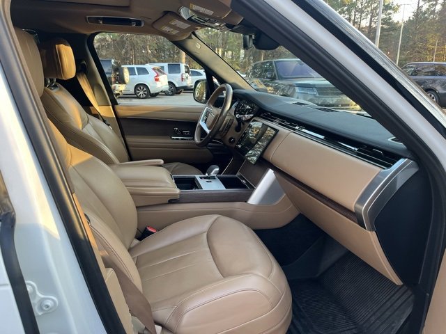 Used 2024 Land Rover Range Rover SE image 11