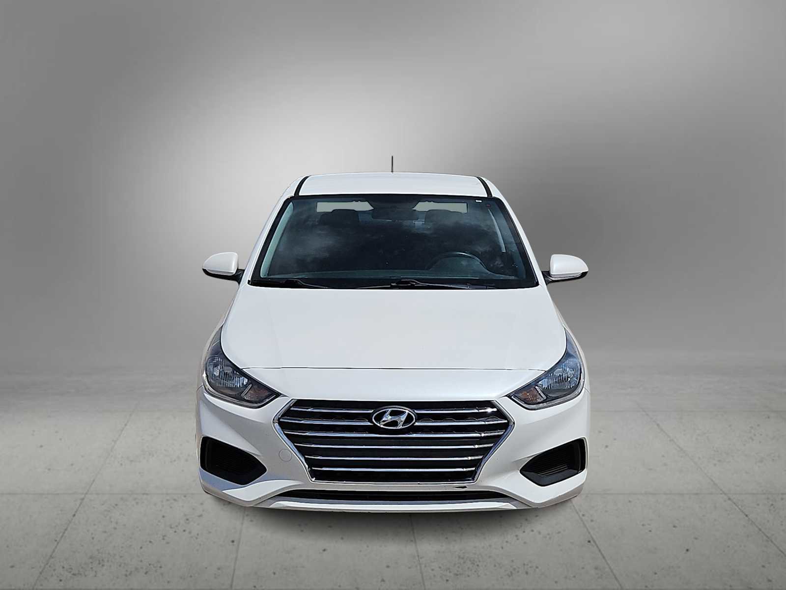 Used 2020 Hyundai Accent SE FWD image 3