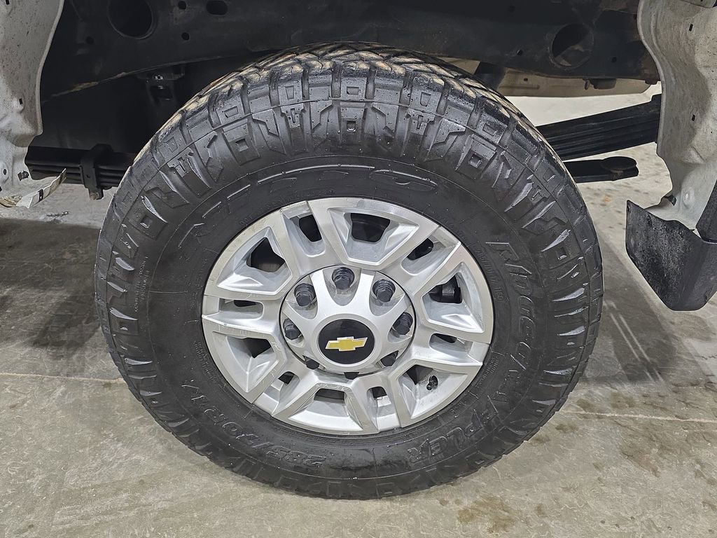 Used 2023 Chevrolet Silverado 2500 LT image 33