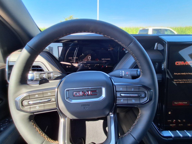 New 2026 GMC Yukon AT4 AWD/4WD image 13