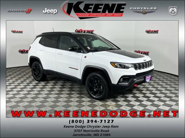 Used 2024 Jeep Compass Trailhawk image 1