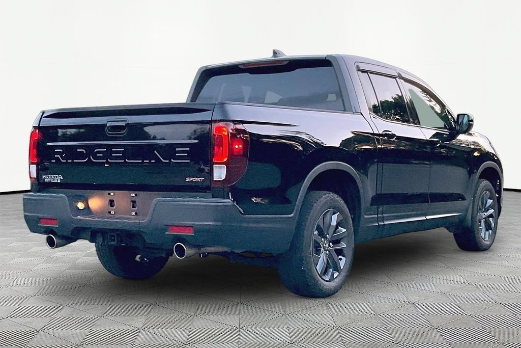 Used 2025 Honda Ridgeline Sport image 6