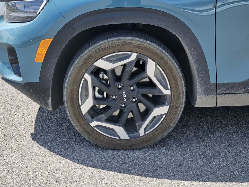 Used 2025 Kia Seltos SX w/ SX Sunroof Package image 8