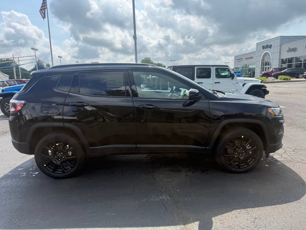 New 2026 Jeep Compass Latitude AWD/4WD image 2