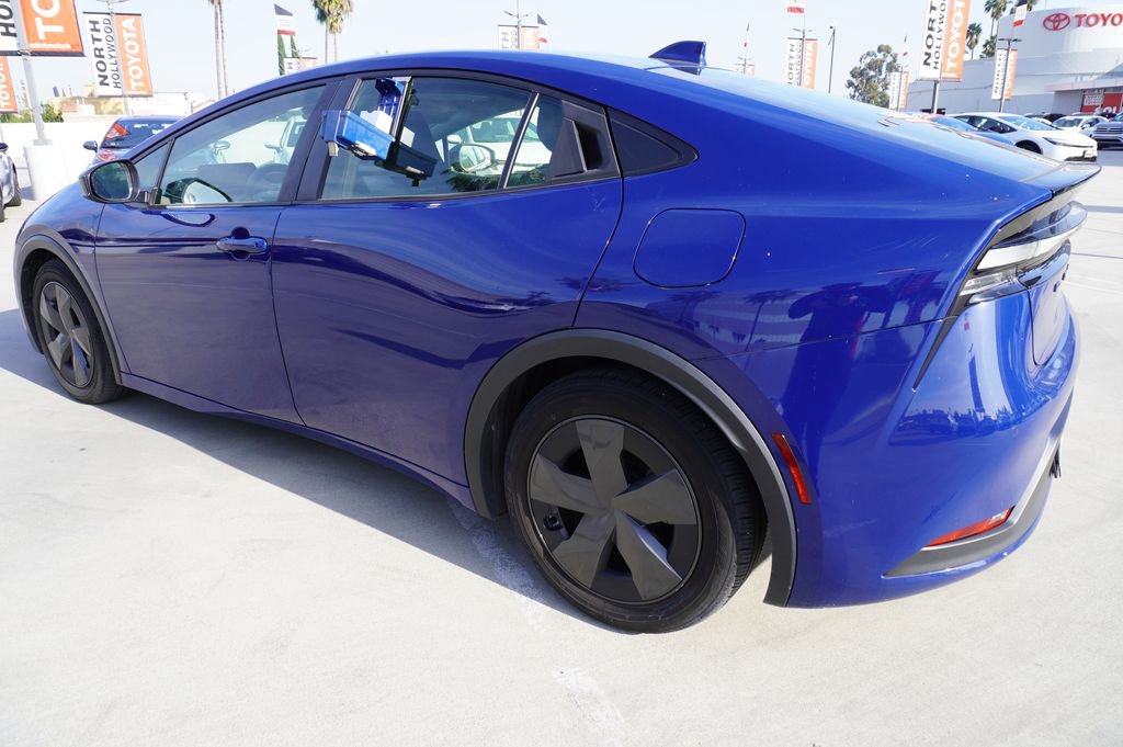 Used 2023 Toyota Prius Prime SE image 6