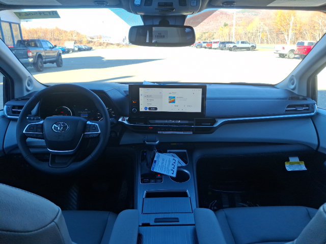 New 2026 Toyota Sienna XLE AWD/4WD image 15