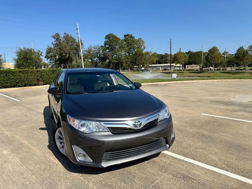 Used 2014 Toyota Camry XLE