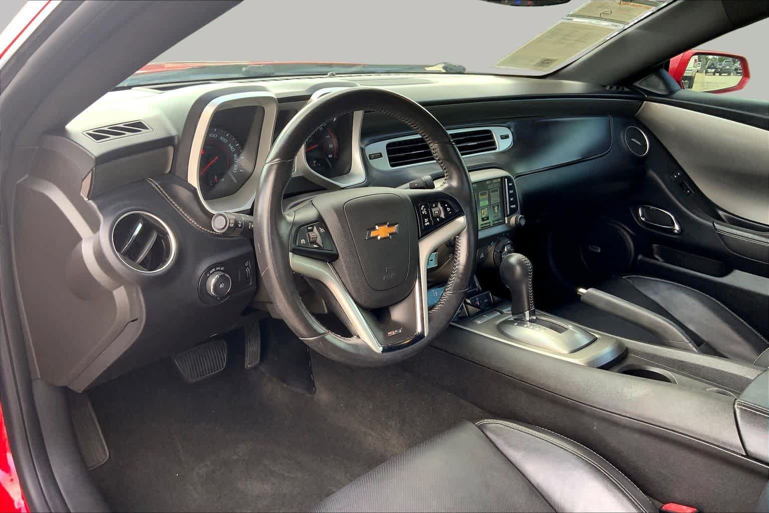 Used 2015 Chevrolet Camaro SS w/ RS Package RWD image 16