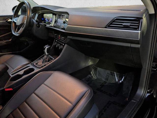 Used 2024 Volkswagen Jetta SE image 19