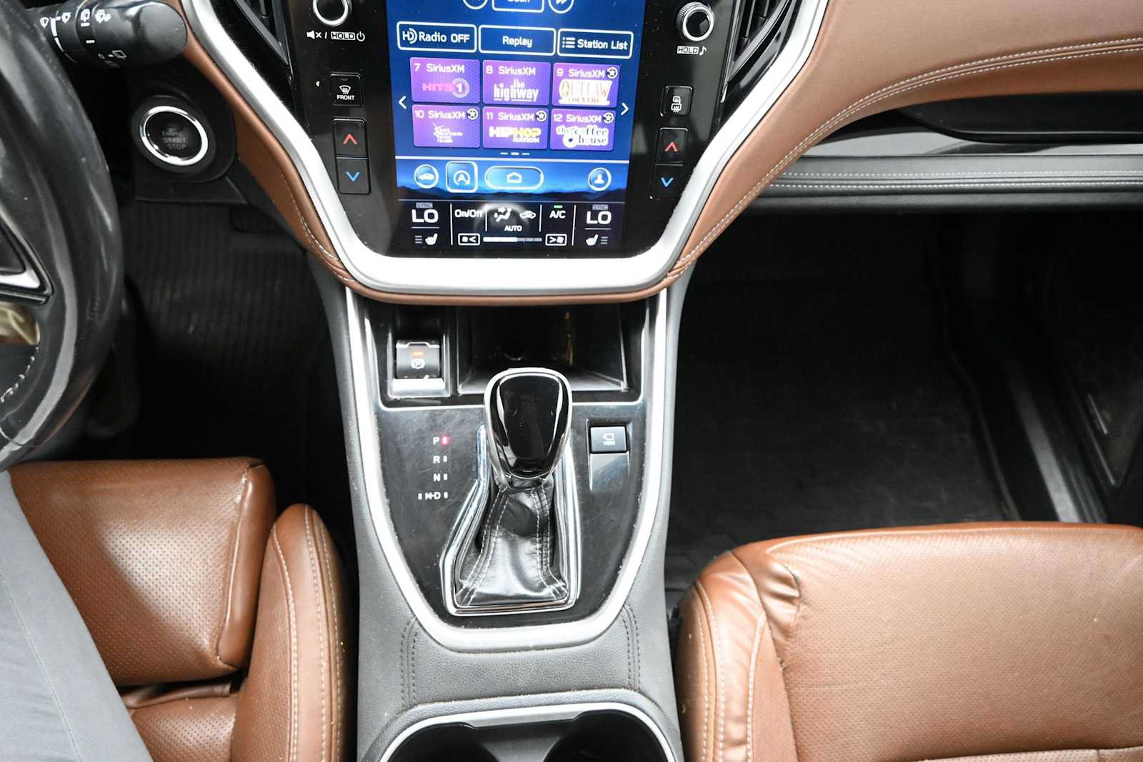 Used 2020 Subaru Outback Touring XT AWD/4WD image 16