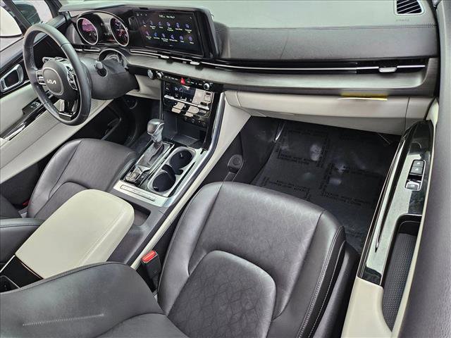 Used 2022 Kia Carnival EX FWD image 22